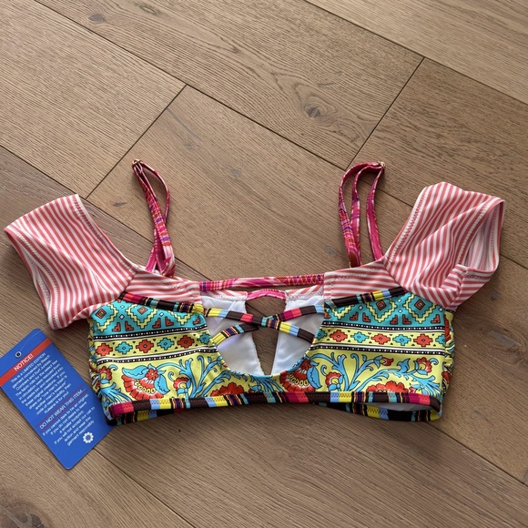NWT Recycled Capped sleeve Kuleana bikini top - Picture 5 of 5